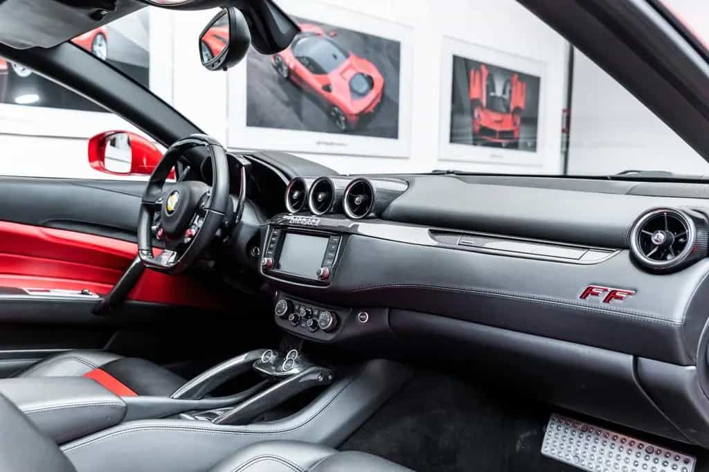Ferrari FF 6,3 V12 4x4 05/2015-photo-11