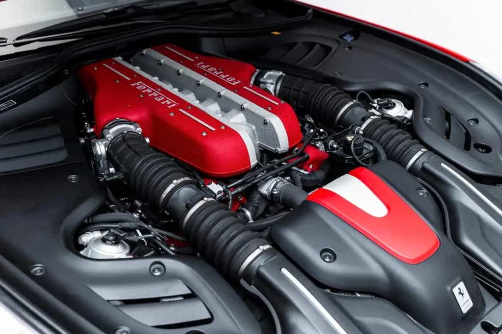 Ferrari FF 6,3 V12 4x4 05/2015-photo-14