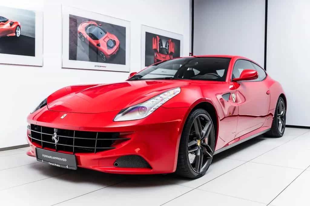 Ferrari FF 6,3 V12 4x4 05/2015-photo-2