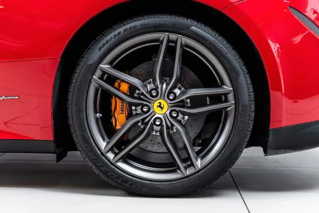 Ferrari FF 6,3 V12 4x4 05/2015-photo-27