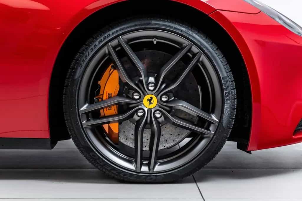 Ferrari FF 6,3 V12 4x4 05/2015-photo-28