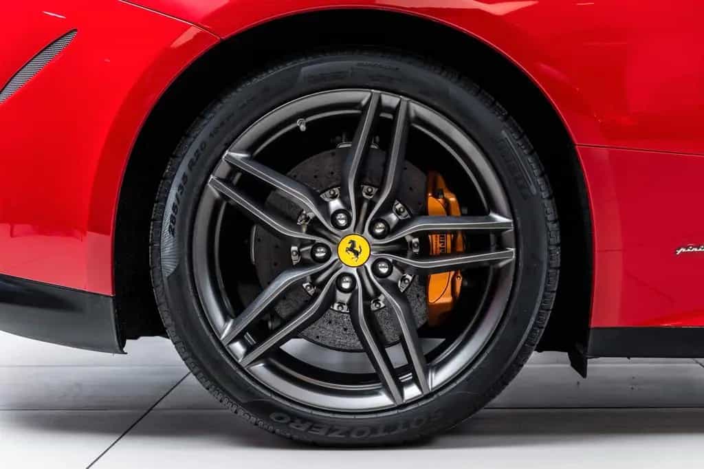 Ferrari FF 6,3 V12 4x4 05/2015-photo-29