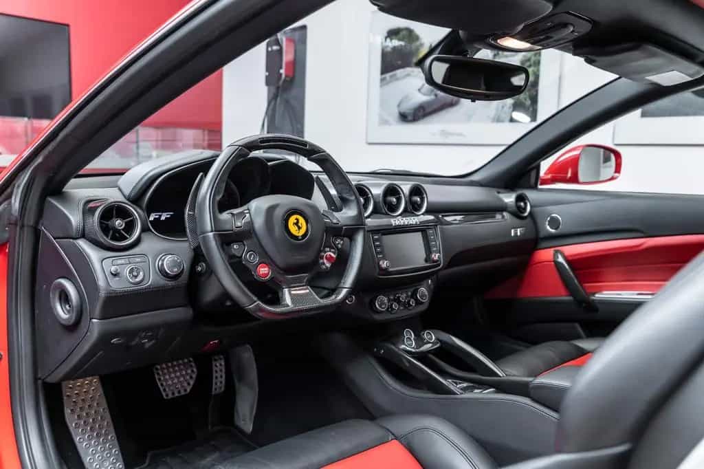 Ferrari FF 6,3 V12 4x4 05/2015-photo-9