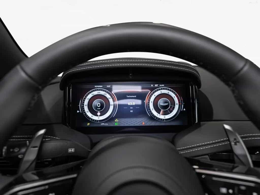 Aston Martin DB12 Coupe Aston Martin Hamburg 10/2025-photo-4