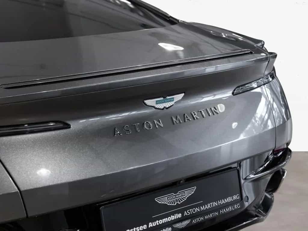 Aston Martin DB12 Coupe Aston Martin Hamburg 10/2025-photo-6