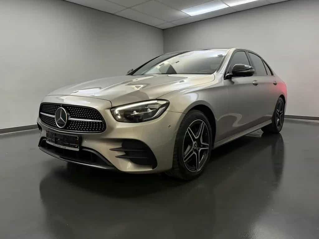 Mercedes-Benz E-Class 450 4M AMG LINE*PANO*AIRM*KEYL*SOFTCL*MEGAVOLL 09/2022-photo-0