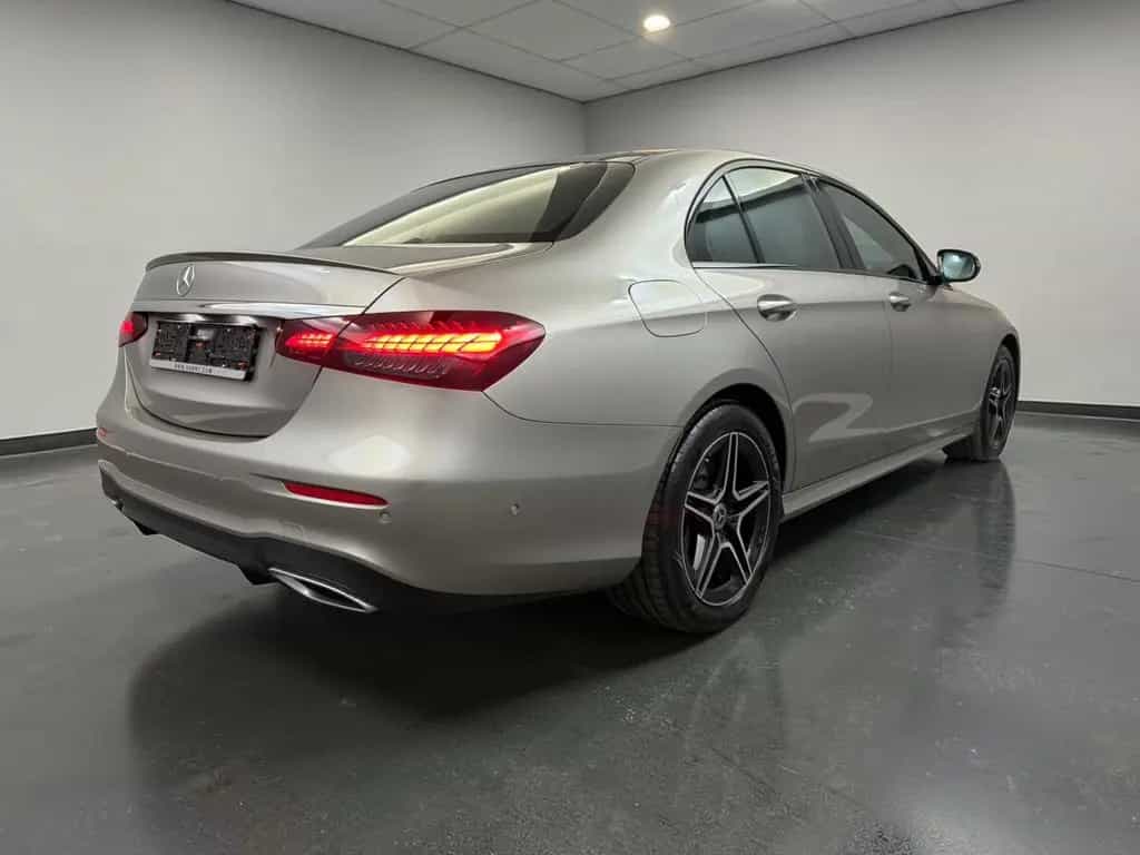 Mercedes-Benz E-Class 450 4M AMG LINE*PANO*AIRM*KEYL*SOFTCL*MEGAVOLL 09/2022-photo-6