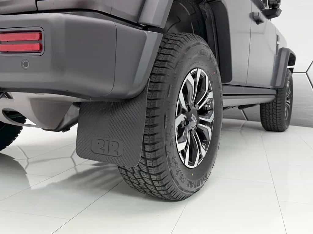 BAW 212 Offroader LED Seilwinde Leder 2.0 Automatik null-photo-34