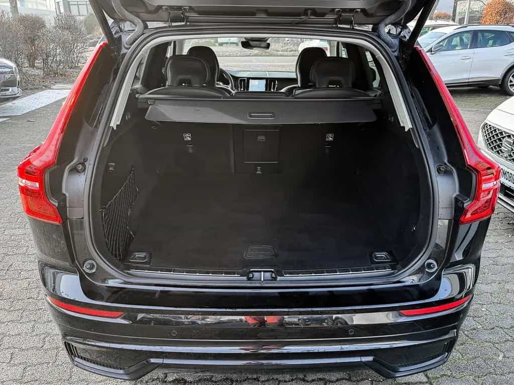 Volvo XC60 Plus Dark 2WD B4 Benzin EU6d Digitales Cock 12/2023-photo-16