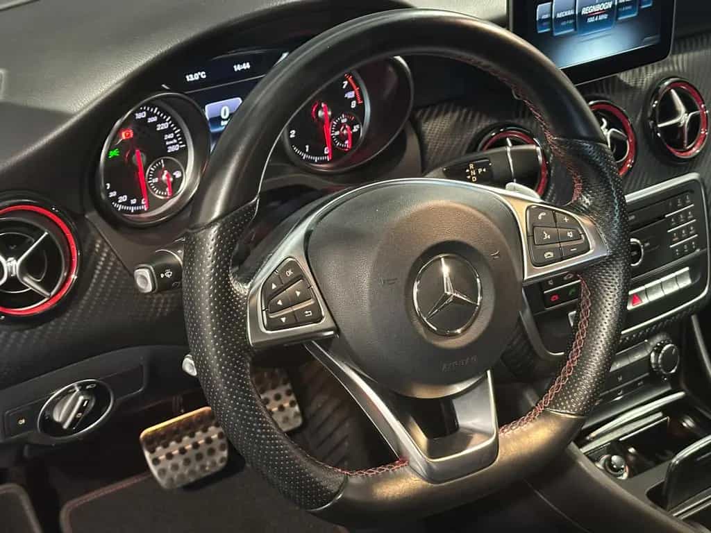 Mercedes-Benz A-Class 250 4M. Sport*AMG*LED-PANO-ACC-MEMO-R.KAM-SHZ 05/2017-photo-28