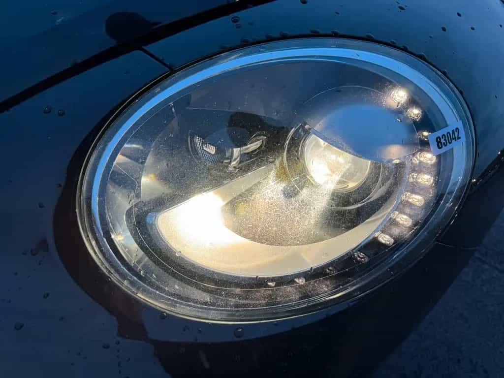 Volkswagen Beetle 2.0 TDI 150PS Cabriolet R-LINE 83042 06/2016-photo-11