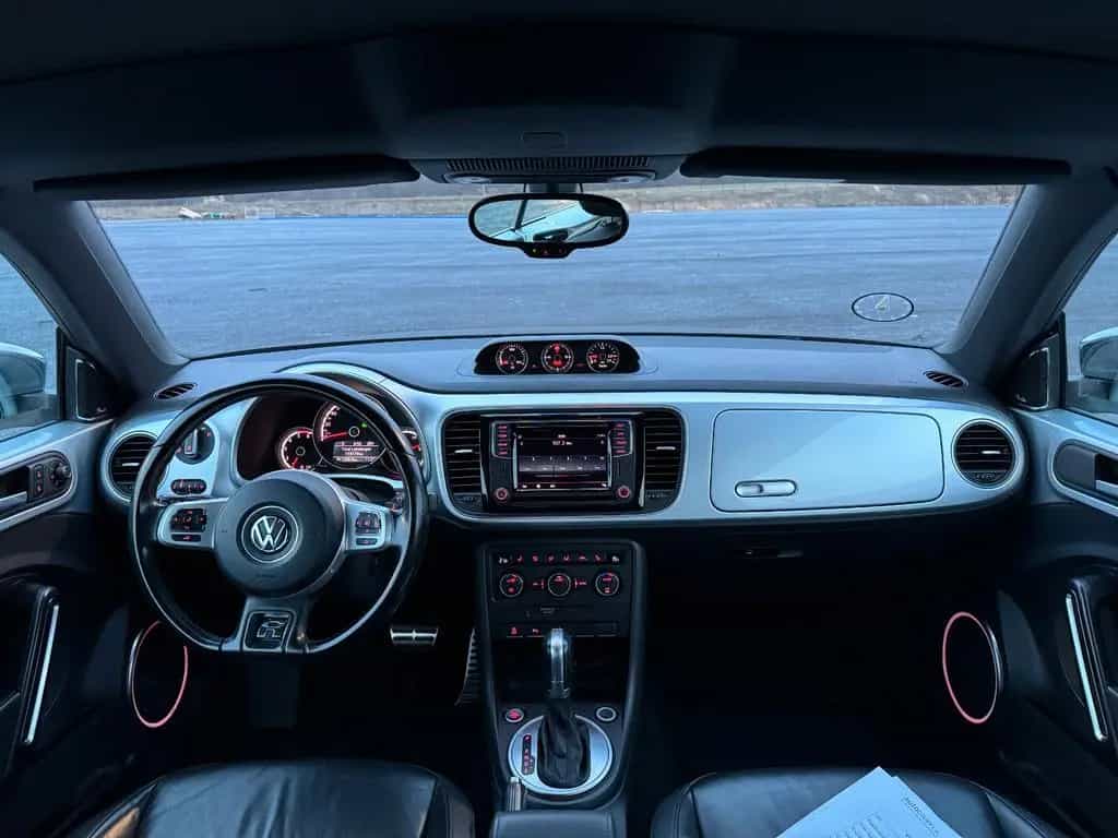 Volkswagen Beetle 2.0 TDI 150PS Cabriolet R-LINE 83042 06/2016-photo-18