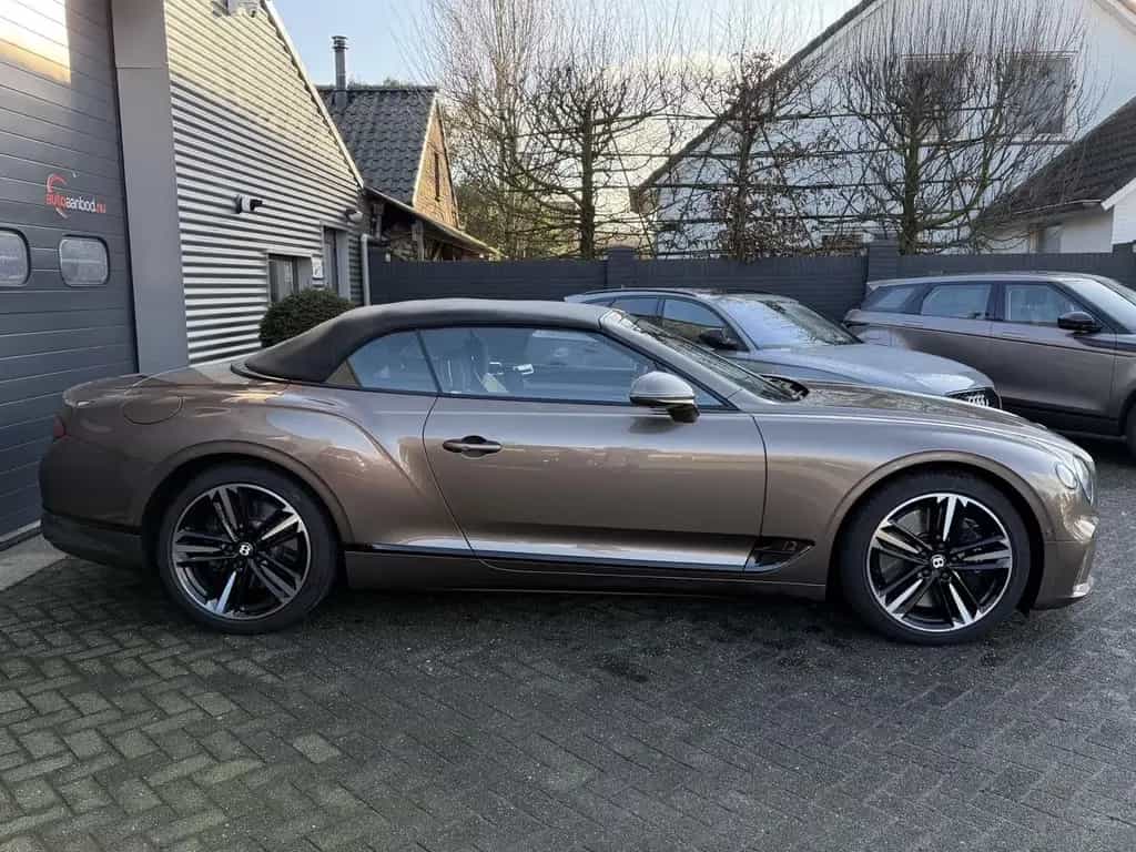 Bentley Continental GTC 6.0 W12 New Bentley Service | 36 08/2019-photo-3
