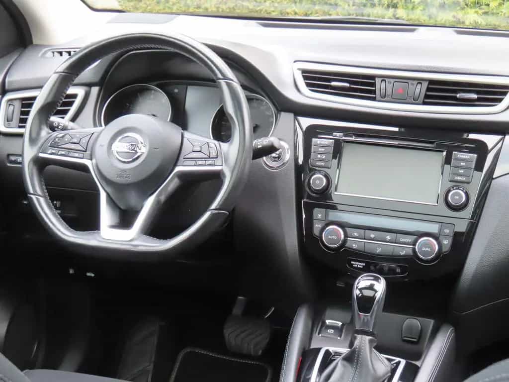 Nissan Qashqai N-Connecta *Aut./Panorama/360° Kamera* 12/2018-photo-10