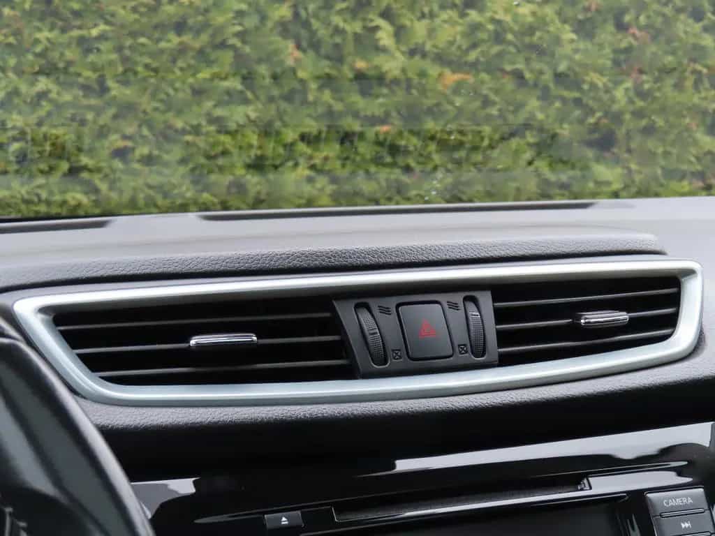 Nissan Qashqai N-Connecta *Aut./Panorama/360° Kamera* 12/2018-photo-12