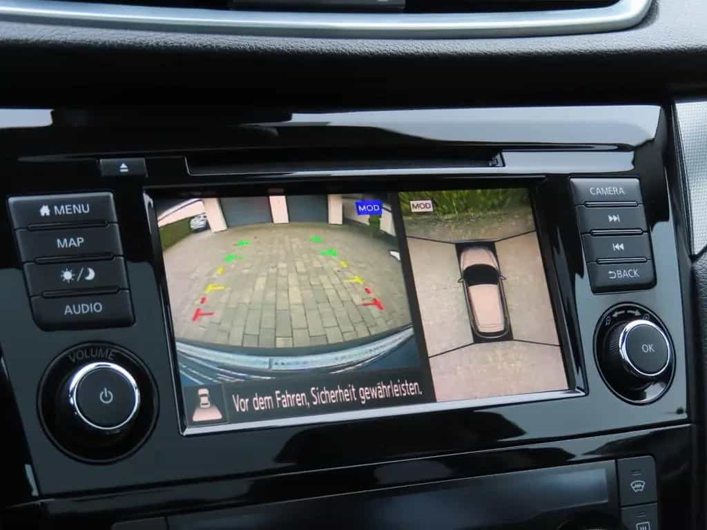 Nissan Qashqai N-Connecta *Aut./Panorama/360° Kamera* 12/2018-photo-14