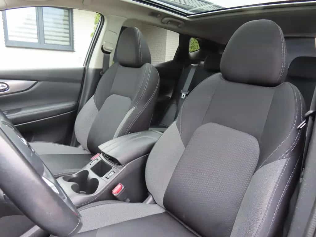 Nissan Qashqai N-Connecta *Aut./Panorama/360° Kamera* 12/2018-photo-17