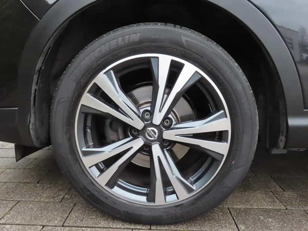 Nissan Qashqai N-Connecta *Aut./Panorama/360° Kamera* 12/2018-photo-23