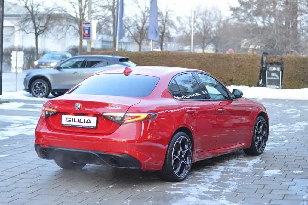 Alfa Romeo Giulia 2.0 Turbo Veloce Q4 280 PS 02/2024-photo-3