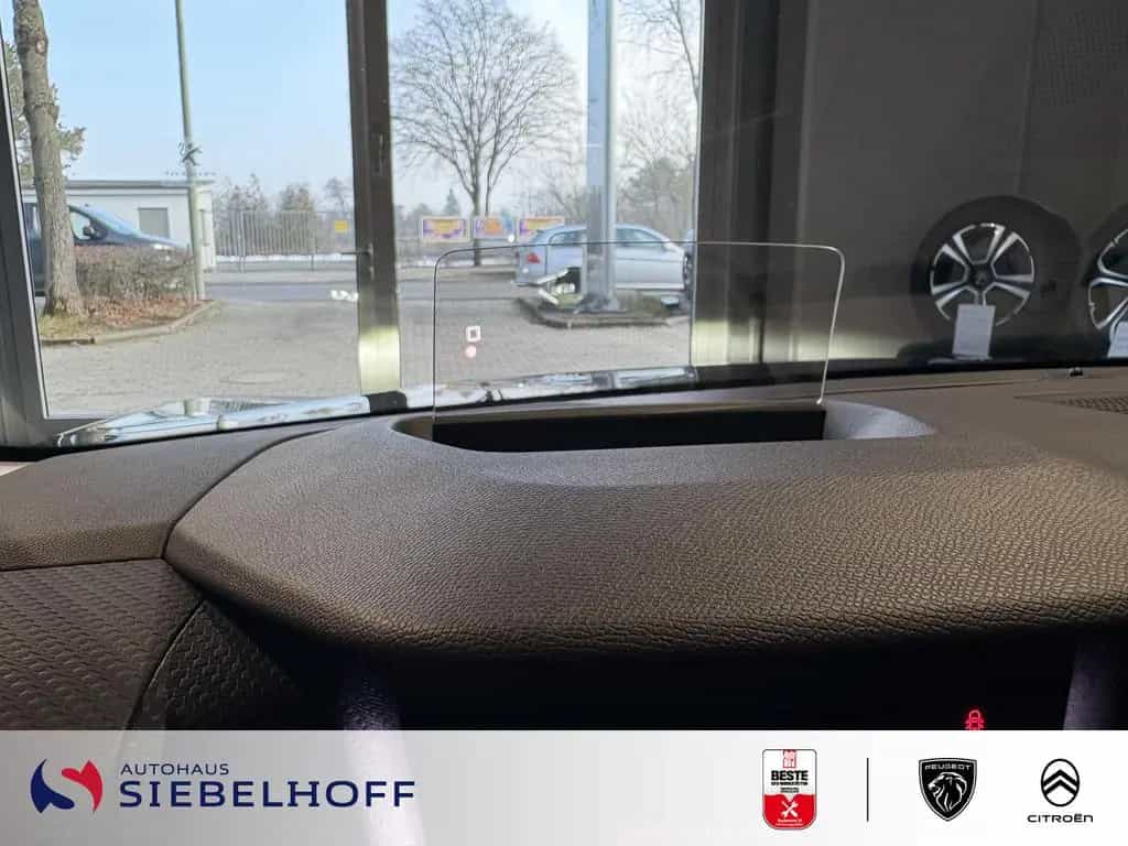 Citroën C4 MAX PureTech 130 EAT8 12/2023-photo-18