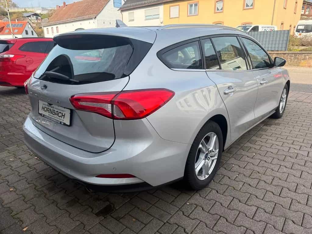 Ford Focus Turnier 1.0 92kW AUTOMATIK RFK Navi uvm 07/2022-photo-4