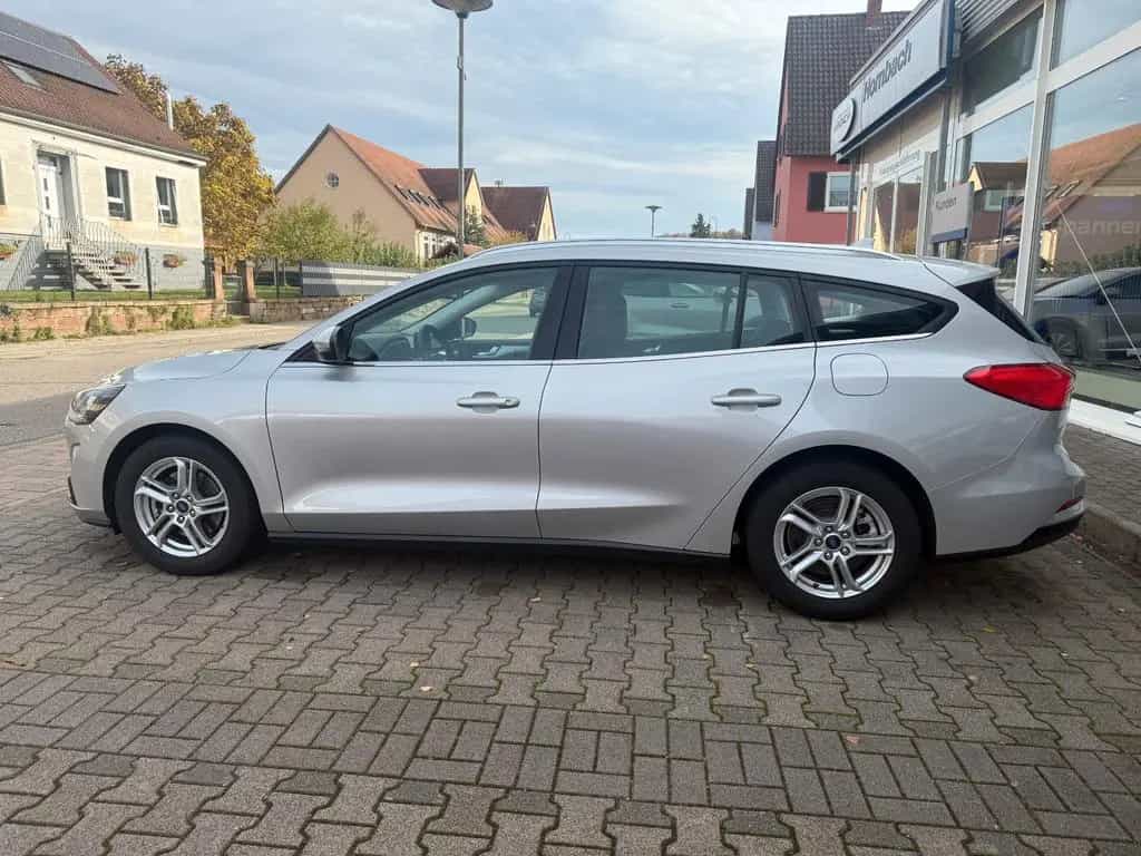 Ford Focus Turnier 1.0 92kW AUTOMATIK RFK Navi uvm 07/2022-photo-7