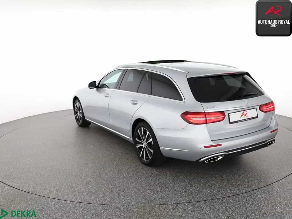 Mercedes-Benz E 250 T EXCLUSIVE WIDE,PANO,KAMERA,AHK,CARPLAY 11/2017-photo-2