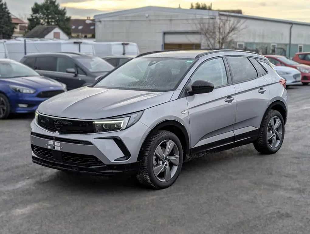 Opel Grandland 1.2 Turbo GS AT8 AHK IntelliLux Navi 10/2024-photo-0