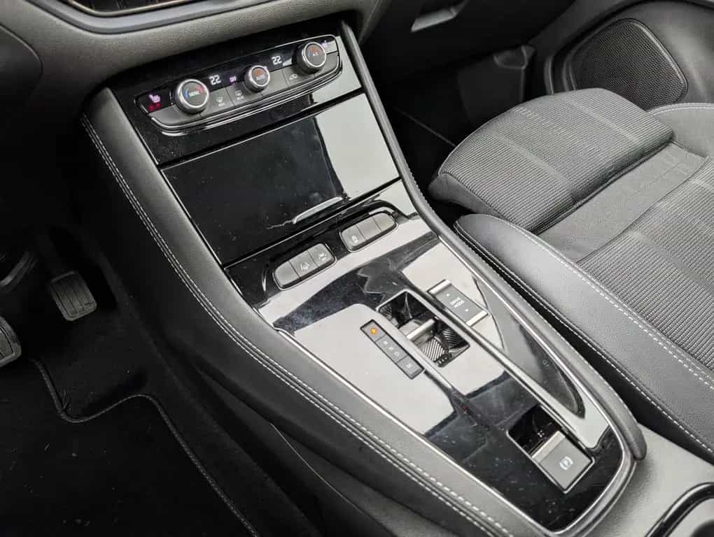 Opel Grandland 1.2 Turbo GS AT8 AHK IntelliLux Navi 10/2024-photo-12
