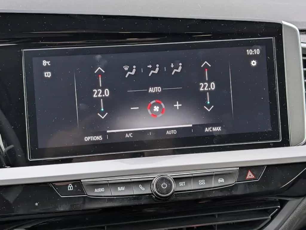 Opel Grandland 1.2 Turbo GS AT8 AHK IntelliLux Navi 10/2024-photo-23