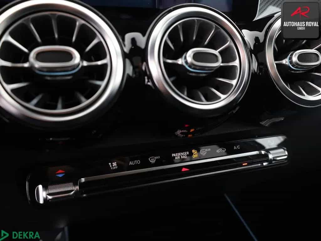 Mercedes-Benz GLB 35 AMG 4M NIGHT MULTIBEAM,KAMERA,DISTRO,AHK 01/2021-photo-19