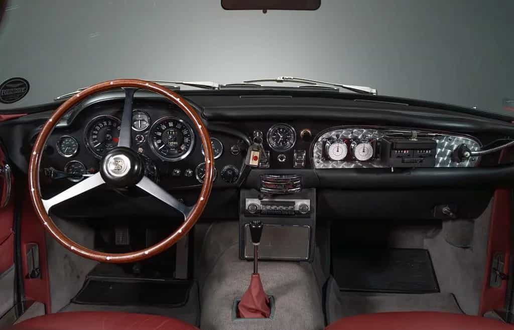 Aston Martin DB 6 Vantage LHD 01/1966-photo-12