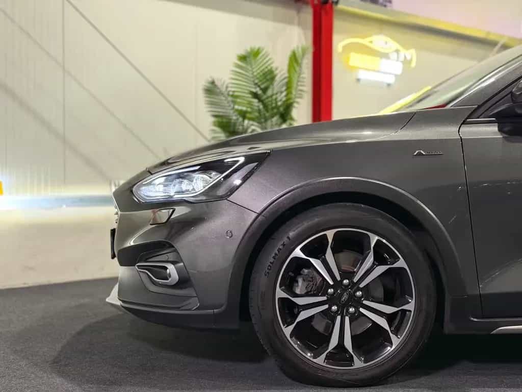 Ford Focus Lim. Active*PANO*HEAD-UP*KAMERA*SPURHALTE 06/2019-photo-1