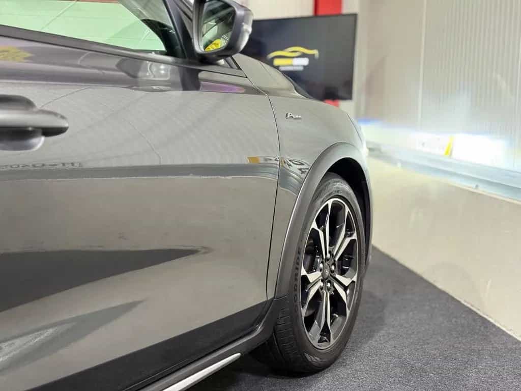 Ford Focus Lim. Active*PANO*HEAD-UP*KAMERA*SPURHALTE 06/2019-photo-10