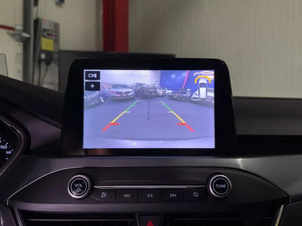 Ford Focus Lim. Active*PANO*HEAD-UP*KAMERA*SPURHALTE 06/2019-photo-18