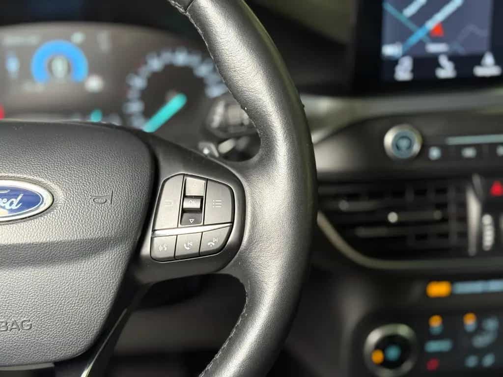 Ford Focus Lim. Active*PANO*HEAD-UP*KAMERA*SPURHALTE 06/2019-photo-24