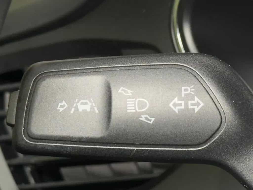 Ford Focus Lim. Active*PANO*HEAD-UP*KAMERA*SPURHALTE 06/2019-photo-25