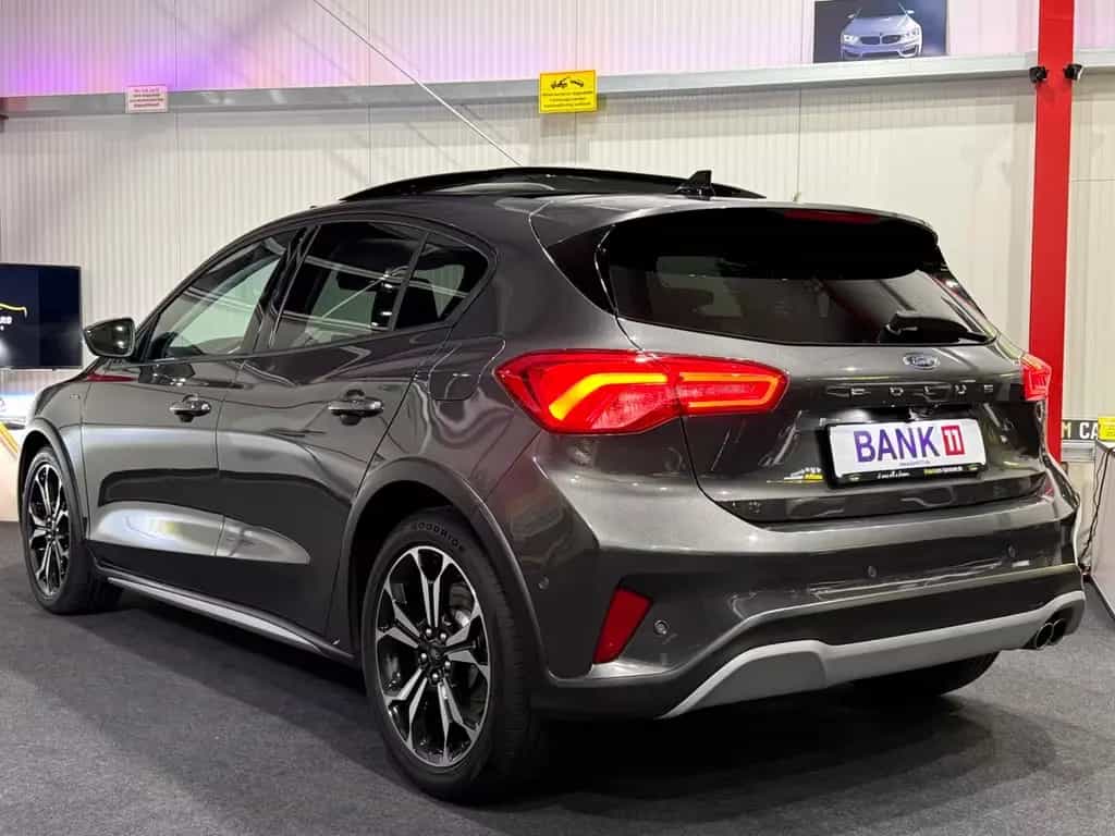 Ford Focus Lim. Active*PANO*HEAD-UP*KAMERA*SPURHALTE 06/2019-photo-5