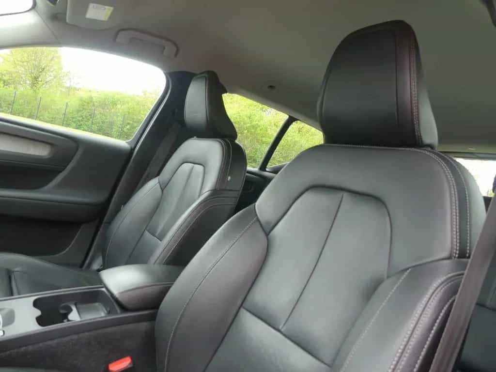 Volvo XC40 1.5 Inscription 2WD LED Navi ACC Kamera DAB 07/2019-photo-28