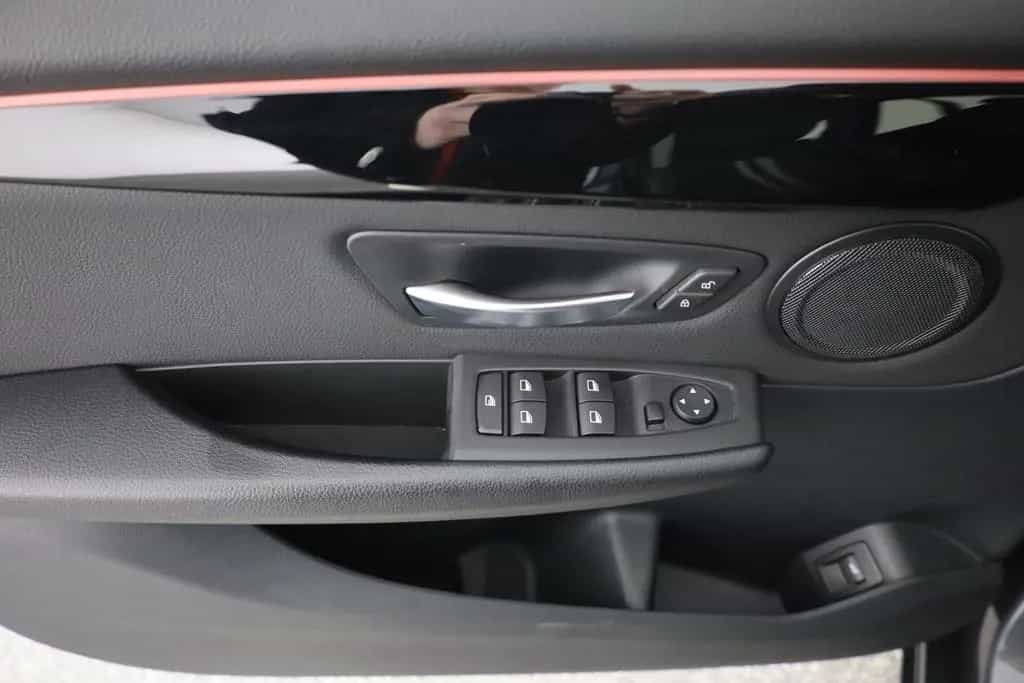 BMW 218 i Gran Tourer Sport Line LED Kamera Navi DAB 07/2021-photo-19