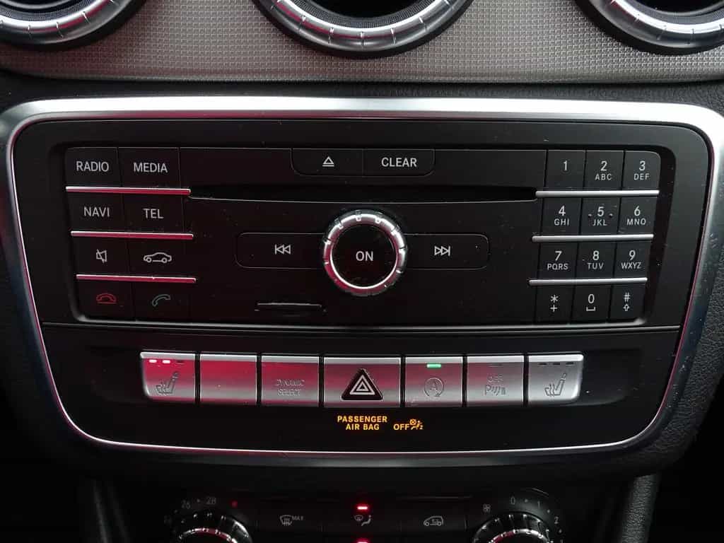 Mercedes-Benz CLA-Class 180 Urban LED Navi Sitzheizung PDC 04/2018-photo-11