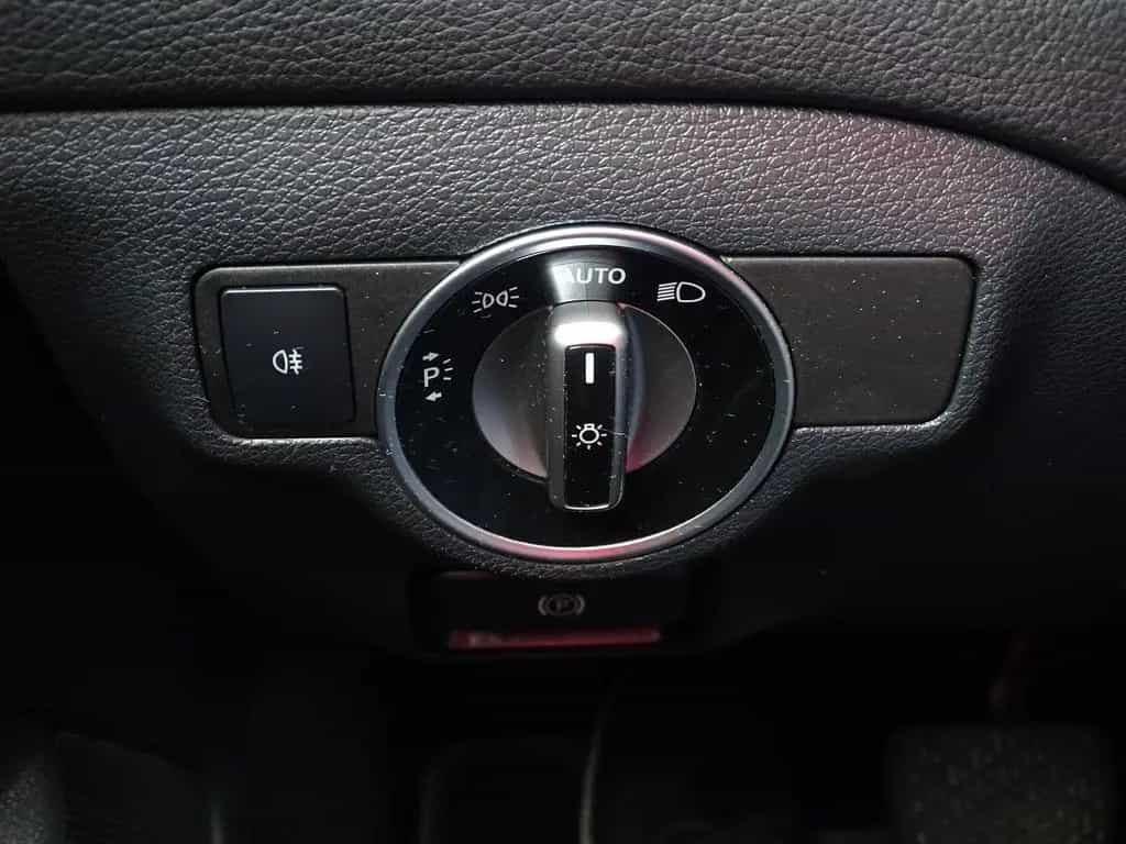 Mercedes-Benz CLA-Class 180 Urban LED Navi Sitzheizung PDC 04/2018-photo-20