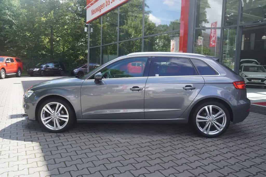 Audi A3 Sportback 30 1.0 TFSI design Xenon Navi PDC 01/2019-photo-8