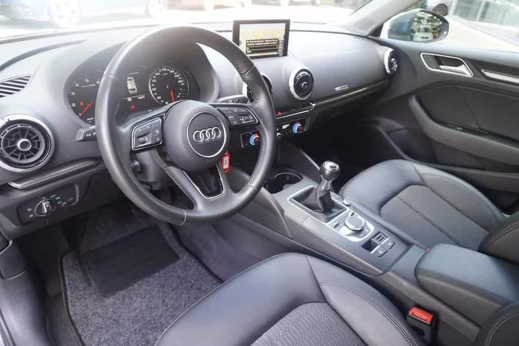 Audi A3 Sportback 30 1.0 TFSI design Xenon Navi PDC 01/2019-photo-9