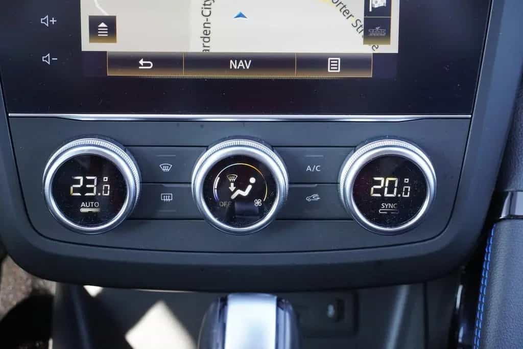 Renault Kadjar 1.3 TCE Limited Klimaaut. Navi Kamera PDC 01/2019-photo-21
