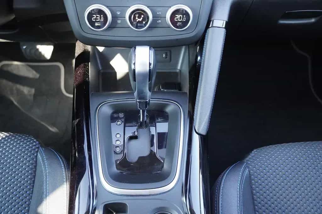 Renault Kadjar 1.3 TCE Limited Klimaaut. Navi Kamera PDC 01/2019-photo-22