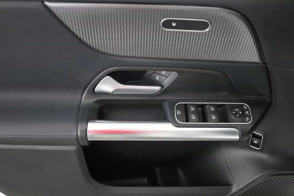 Mercedes-Benz B 180 B180 Progressive LED Kamera Navi Sitzheizung 07/2020-photo-20
