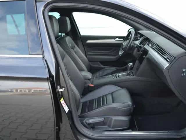 Volkswagen Passat Variant 2.0 TSI 272 PS 4M DSG R-Line AHK/ 11/2020-photo-4