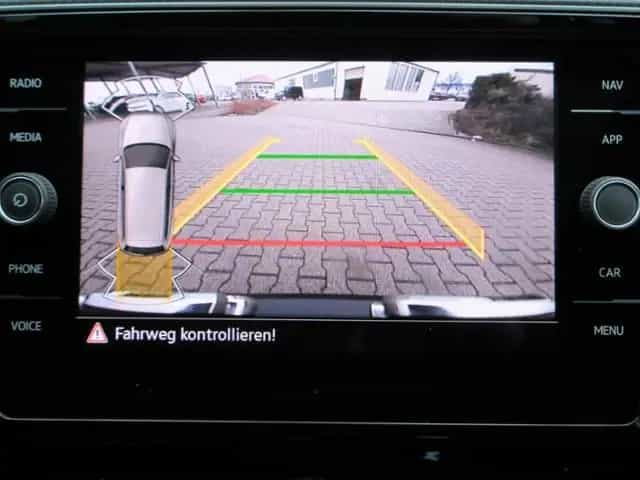 Volkswagen Passat Variant 2.0 TSI 272 PS 4M DSG R-Line PANO 11/2020-photo-13