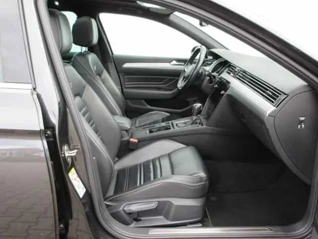Volkswagen Passat Variant 2.0 TSI 272 PS 4M DSG R-Line PANO 11/2020-photo-3